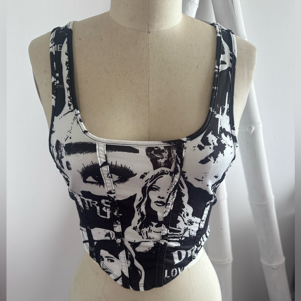 Worn once graphic crop top